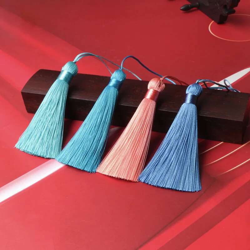 Home Lines Textiles - 8 cm kleine Quaste, feine Linie,